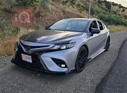 تۆیۆتا کامری